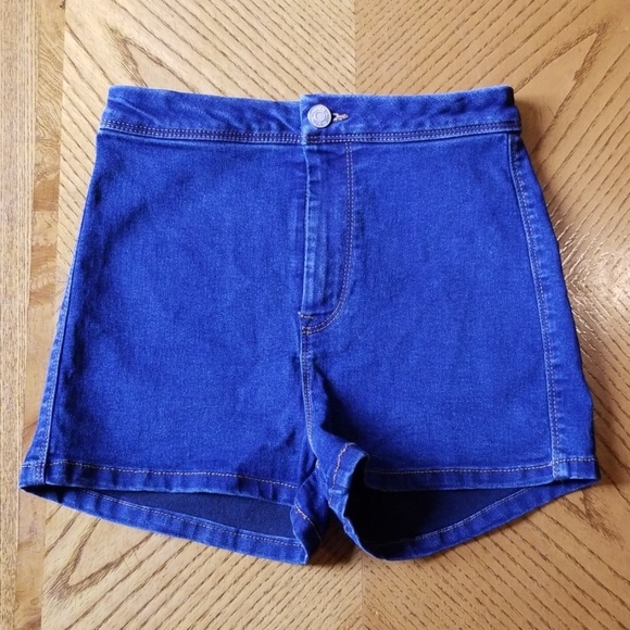 LIKE NEW High Waisted Jean shorts - Picture 3 of 6